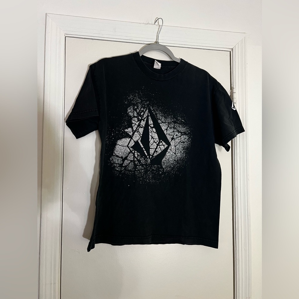 Volcom black and white Short Sleeve Shirt #skater
Size Medium